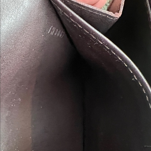 Louis Vuitton Louis Vuitton Vernis Wallet - Picture 14 of 17